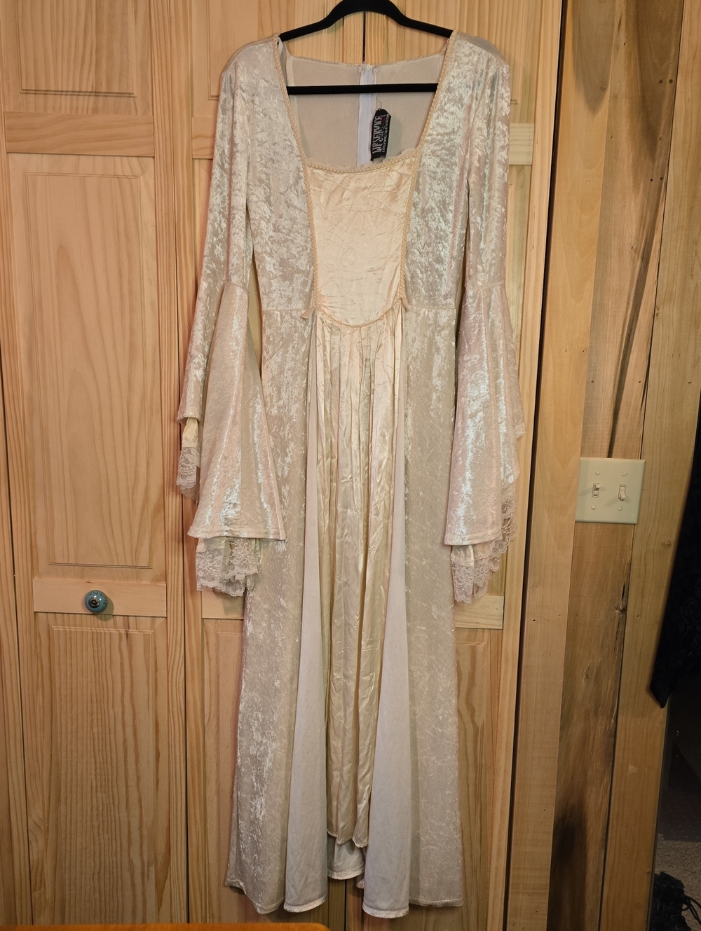 Rare Vintage Lip Service Ivory Cream Velvet Bell Sleeve Maxi Dress Size Medium